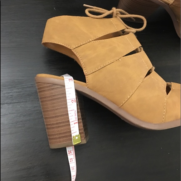 Tan color cage heels - Picture 6 of 6